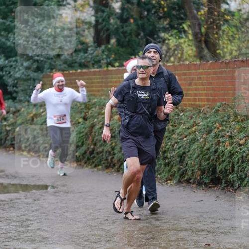 07.12.2025 - St. Pauli X-Mass-Run No. 15 Michael Burmester http://msf.ph/oto/9410257 07.12.2025 11:39:21 Laufen 244, 524 meine-sportfotos.de