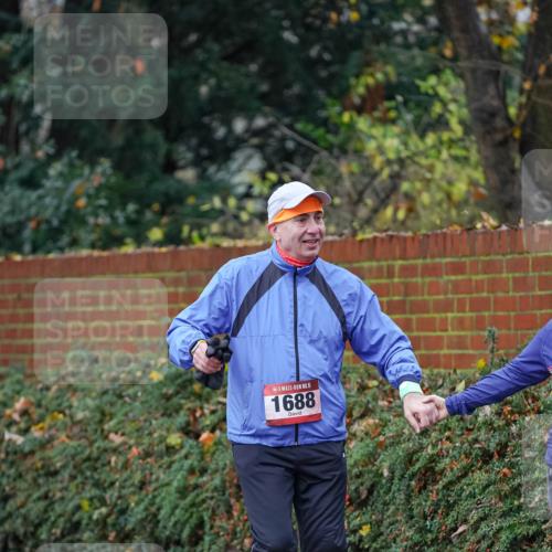 07.12.2025 - St. Pauli X-Mass-Run No. 15 Michael Burmester http://msf.ph/oto/9410258 07.12.2025 09:47:35 Laufen 15, 1688 meine-sportfotos.de