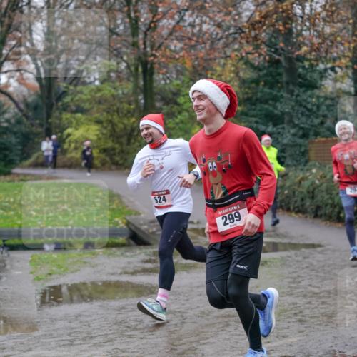 07.12.2025 - St. Pauli X-Mass-Run No. 15 Michael Burmester http://msf.ph/oto/9410276 07.12.2025 11:39:24 Laufen 524, 15, 299, 294 meine-sportfotos.de