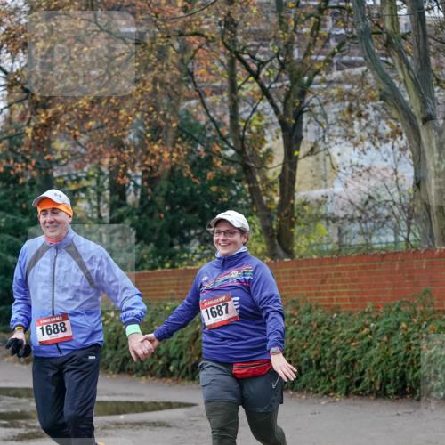07.12.2025 - St. Pauli X-Mass-Run No. 15 Michael Burmester http://msf.ph/oto/9410278 07.12.2025 09:47:39 Laufen 1688, 1687 meine-sportfotos.de