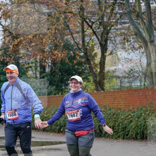 07.12.2025 - St. Pauli X-Mass-Run No. 15 Michael Burmester http://msf.ph/oto/9410281 07.12.2025 09:47:39 Laufen 1688, 1687 meine-sportfotos.de