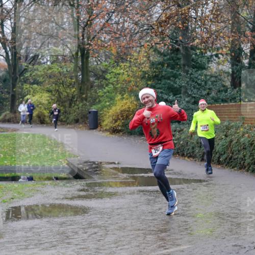 07.12.2025 - St. Pauli X-Mass-Run No. 15 Michael Burmester http://msf.ph/oto/9410285 07.12.2025 11:39:25 Laufen 294, 104 meine-sportfotos.de