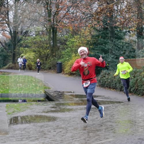 07.12.2025 - St. Pauli X-Mass-Run No. 15 Michael Burmester http://msf.ph/oto/9410288 07.12.2025 11:39:25 Laufen 00, 294, 104 meine-sportfotos.de