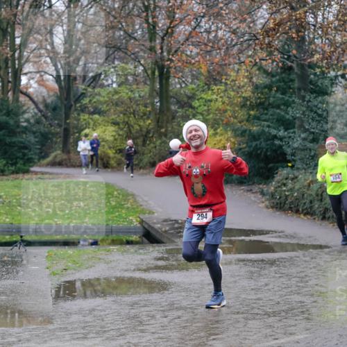07.12.2025 - St. Pauli X-Mass-Run No. 15 Michael Burmester http://msf.ph/oto/9410294 07.12.2025 11:39:25 Laufen 294, 104 meine-sportfotos.de