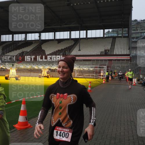 07.12.2025 - St. Pauli X-Mass-Run No. 15 Fabian Wolf http://msf.ph/oto/9410312 07.12.2025 11:10:51 Ziel 667, 669, 745, 1380, 1400, 1402, 1584, 1626, 2616, 4574 meine-sportfotos.de