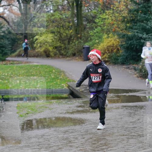 07.12.2025 - St. Pauli X-Mass-Run No. 15 Michael Burmester http://msf.ph/oto/9410313 07.12.2025 11:39:33 Laufen 15, 1271 meine-sportfotos.de