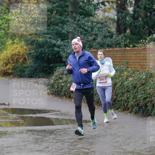 07.12.2025 - St. Pauli X-Mass-Run No. 15 Michael Burmester http://msf.ph/oto/9410330 07.12.2025 11:39:35 Laufen 85, 3007 meine-sportfotos.de