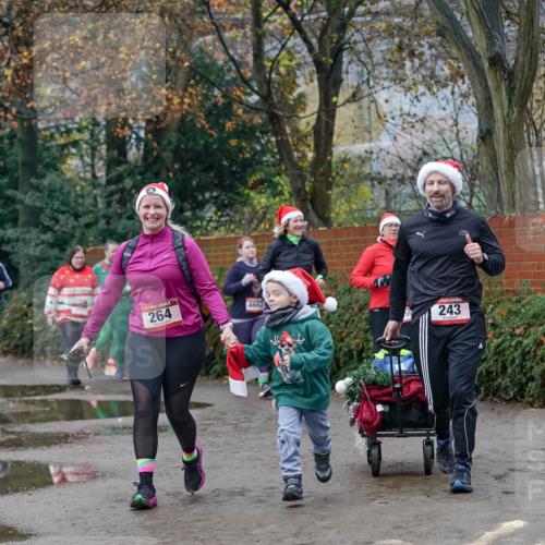 07.12.2025 - St. Pauli X-Mass-Run No. 15 Michael Burmester http://msf.ph/oto/9410332 07.12.2025 09:47:48 Laufen 264, 4662, 243 meine-sportfotos.de