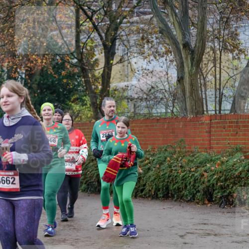 07.12.2025 - St. Pauli X-Mass-Run No. 15 Michael Burmester http://msf.ph/oto/9410386 07.12.2025 09:47:53 Laufen 4662, 666, 2668, 392 meine-sportfotos.de