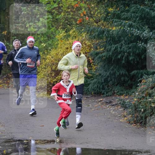 07.12.2025 - St. Pauli X-Mass-Run No. 15 Michael Burmester http://msf.ph/oto/9410391 07.12.2025 11:39:56 Laufen 1928, 3802, 3993 meine-sportfotos.de