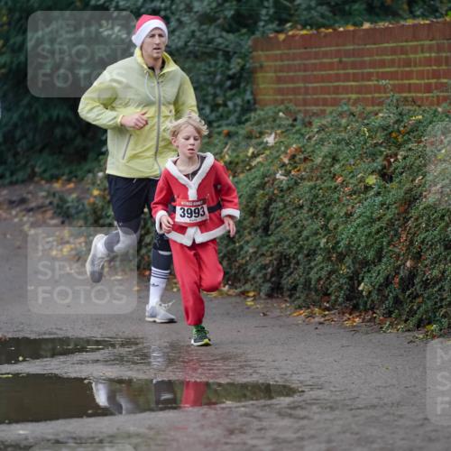 07.12.2025 - St. Pauli X-Mass-Run No. 15 Michael Burmester http://msf.ph/oto/9410400 07.12.2025 11:39:58 Laufen 3802, 3993 meine-sportfotos.de