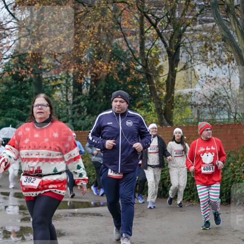 07.12.2025 - St. Pauli X-Mass-Run No. 15 Michael Burmester http://msf.ph/oto/9410407 07.12.2025 09:47:56 Laufen 392, 010, 4083, 4082, 4081 meine-sportfotos.de