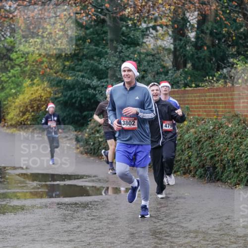 07.12.2025 - St. Pauli X-Mass-Run No. 15 Michael Burmester http://msf.ph/oto/9410423 07.12.2025 11:40:03 Laufen 3802, 479 meine-sportfotos.de