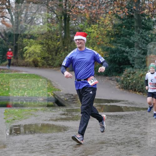 07.12.2025 - St. Pauli X-Mass-Run No. 15 Michael Burmester http://msf.ph/oto/9410441 07.12.2025 11:40:05 Laufen 338, 1928, 1923 meine-sportfotos.de
