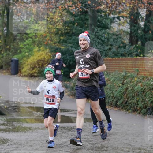 07.12.2025 - St. Pauli X-Mass-Run No. 15 Michael Burmester http://msf.ph/oto/9410452 07.12.2025 11:40:06 Laufen 1928, 192 meine-sportfotos.de