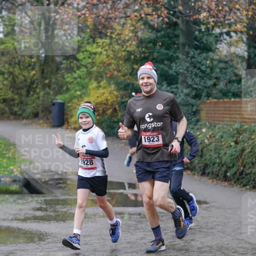 07.12.2025 - St. Pauli X-Mass-Run No. 15 Michael Burmester http://msf.ph/oto/9410458 07.12.2025 11:40:06 Laufen 1928, 15, 1923 meine-sportfotos.de