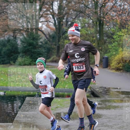 07.12.2025 - St. Pauli X-Mass-Run No. 15 Michael Burmester http://msf.ph/oto/9410467 07.12.2025 11:40:07 Laufen 1928, 15, 1923 meine-sportfotos.de