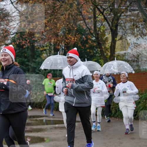 07.12.2025 - St. Pauli X-Mass-Run No. 15 Michael Burmester http://msf.ph/oto/9410469 07.12.2025 09:48:03 Laufen 15, 3599 meine-sportfotos.de