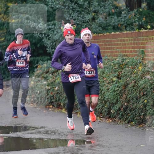 07.12.2025 - St. Pauli X-Mass-Run No. 15 Michael Burmester http://msf.ph/oto/9410509 07.12.2025 11:40:22 Laufen 3418, 1448, 1331, 1720 meine-sportfotos.de