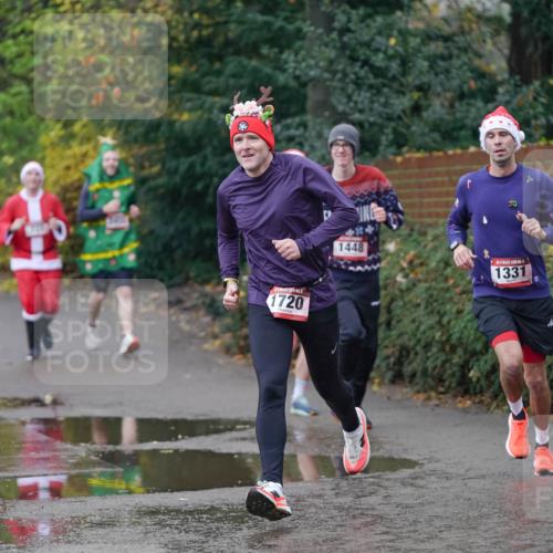 07.12.2025 - St. Pauli X-Mass-Run No. 15 Michael Burmester http://msf.ph/oto/9410515 07.12.2025 11:40:23 Laufen 1720, 1448, 1331 meine-sportfotos.de