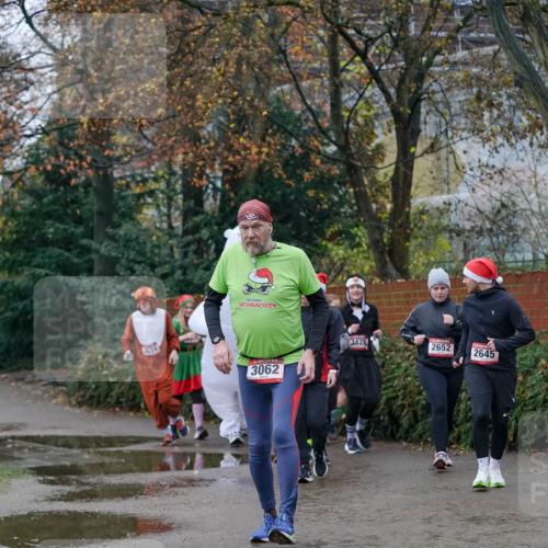 07.12.2025 - St. Pauli X-Mass-Run No. 15 Michael Burmester http://msf.ph/oto/9410537 07.12.2025 09:48:09 Laufen 3062, 3428, 2652, 2645 meine-sportfotos.de