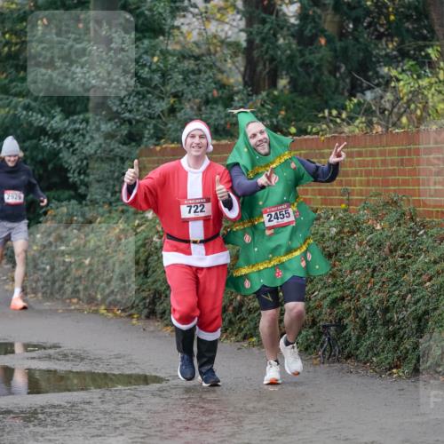 07.12.2025 - St. Pauli X-Mass-Run No. 15 Michael Burmester http://msf.ph/oto/9410538 07.12.2025 11:40:27 Laufen 2929, 2932, 722, 2455 meine-sportfotos.de