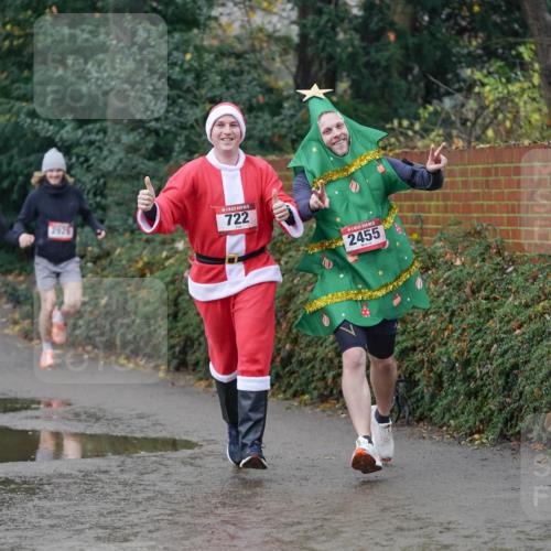 07.12.2025 - St. Pauli X-Mass-Run No. 15 Michael Burmester http://msf.ph/oto/9410541 07.12.2025 11:40:28 Laufen 2929, 2932, 722, 5, 2455 meine-sportfotos.de
