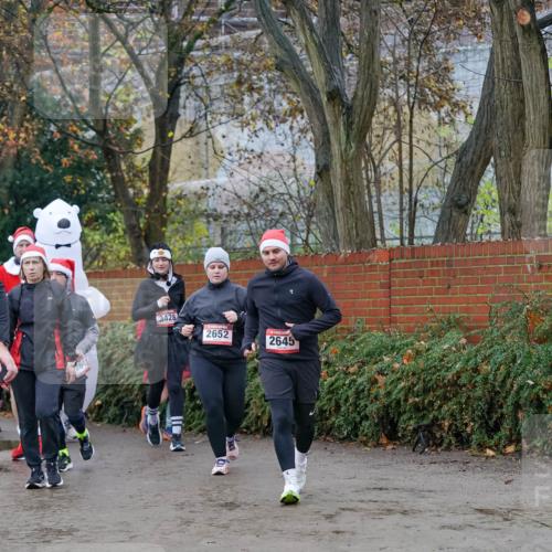 07.12.2025 - St. Pauli X-Mass-Run No. 15 Michael Burmester http://msf.ph/oto/9410546 07.12.2025 09:48:10 Laufen 2641, 3428, 2652, 2645 meine-sportfotos.de