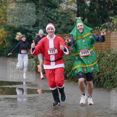 07.12.2025 - St. Pauli X-Mass-Run No. 15 Michael Burmester http://msf.ph/oto/9410547 07.12.2025 11:40:28 Laufen 2932, 15, 722, 2455 meine-sportfotos.de