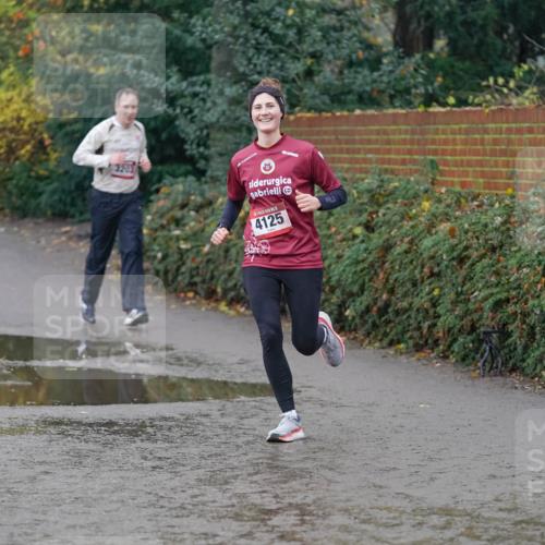 07.12.2025 - St. Pauli X-Mass-Run No. 15 Michael Burmester http://msf.ph/oto/9410597 07.12.2025 11:40:34 Laufen 3201, 4125 meine-sportfotos.de