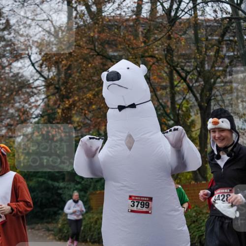 07.12.2025 - St. Pauli X-Mass-Run No. 15 Michael Burmester http://msf.ph/oto/9410611 07.12.2025 09:48:15 Laufen 15, 3799, 428 meine-sportfotos.de