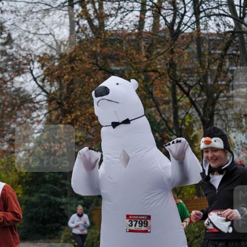 07.12.2025 - St. Pauli X-Mass-Run No. 15 Michael Burmester http://msf.ph/oto/9410614 07.12.2025 09:48:15 Laufen 15, 3799 meine-sportfotos.de