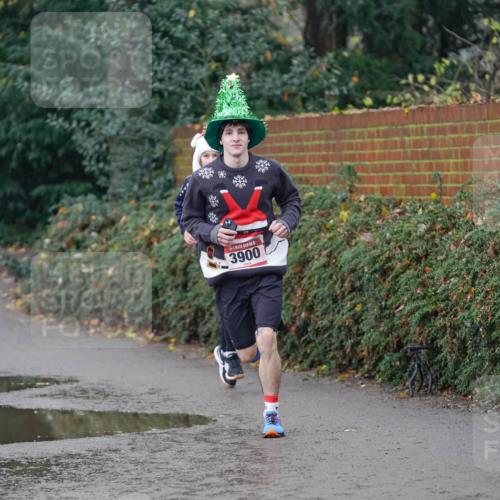 07.12.2025 - St. Pauli X-Mass-Run No. 15 Michael Burmester http://msf.ph/oto/9410627 07.12.2025 11:40:41 Laufen 5, 3900 meine-sportfotos.de