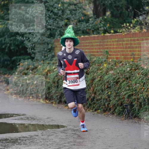 07.12.2025 - St. Pauli X-Mass-Run No. 15 Michael Burmester http://msf.ph/oto/9410630 07.12.2025 11:40:41 Laufen 5, 3900 meine-sportfotos.de