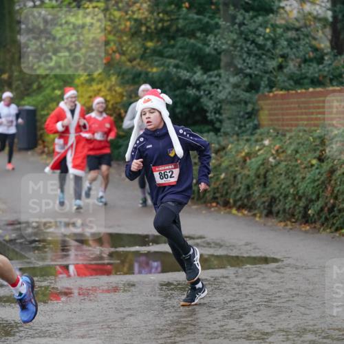 07.12.2025 - St. Pauli X-Mass-Run No. 15 Michael Burmester http://msf.ph/oto/9410642 07.12.2025 11:40:43 Laufen 3900, 5, 862 meine-sportfotos.de
