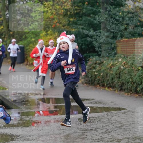 07.12.2025 - St. Pauli X-Mass-Run No. 15 Michael Burmester http://msf.ph/oto/9410645 07.12.2025 11:40:43 Laufen 3900, 15, 862 meine-sportfotos.de