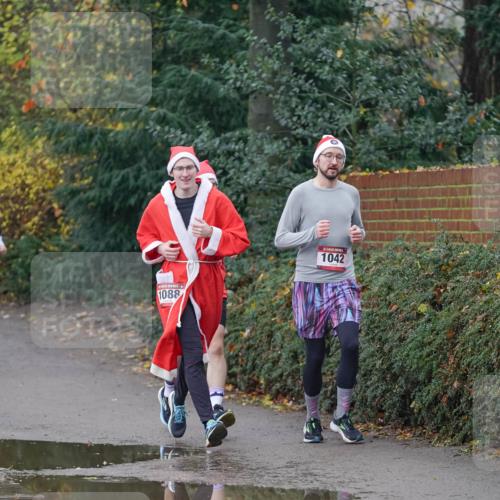 07.12.2025 - St. Pauli X-Mass-Run No. 15 Michael Burmester http://msf.ph/oto/9410653 07.12.2025 11:40:45 Laufen 3811, 1088, 1042 meine-sportfotos.de