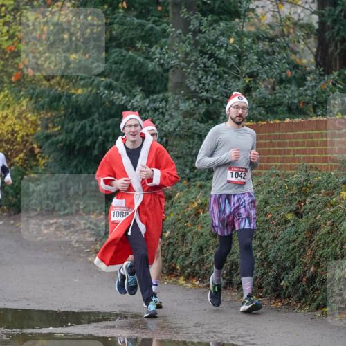 07.12.2025 - St. Pauli X-Mass-Run No. 15 Michael Burmester http://msf.ph/oto/9410656 07.12.2025 11:40:45 Laufen 3817, 1089, 1042 meine-sportfotos.de