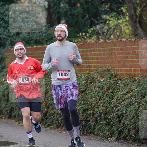 07.12.2025 - St. Pauli X-Mass-Run No. 15 Michael Burmester http://msf.ph/oto/9410668 07.12.2025 11:40:47 Laufen 1030, 15, 1042 meine-sportfotos.de