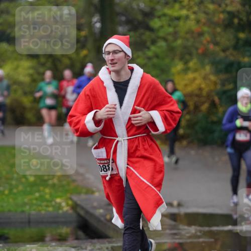 07.12.2025 - St. Pauli X-Mass-Run No. 15 Michael Burmester http://msf.ph/oto/9410674 07.12.2025 11:40:48 Laufen 15, 08 meine-sportfotos.de