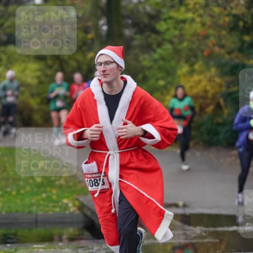 07.12.2025 - St. Pauli X-Mass-Run No. 15 Michael Burmester http://msf.ph/oto/9410677 07.12.2025 11:40:48 Laufen 15, 108, 103 meine-sportfotos.de
