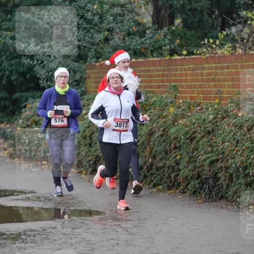 07.12.2025 - St. Pauli X-Mass-Run No. 15 Michael Burmester http://msf.ph/oto/9410680 07.12.2025 11:40:49 Laufen 17, 1318, 576, 3817 meine-sportfotos.de