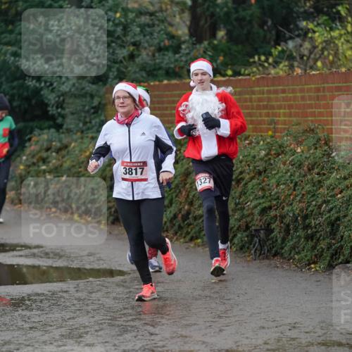 07.12.2025 - St. Pauli X-Mass-Run No. 15 Michael Burmester http://msf.ph/oto/9410689 07.12.2025 11:40:50 Laufen 3318, 15, 3817, 1327 meine-sportfotos.de