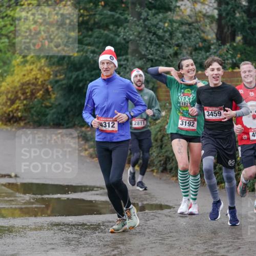 07.12.2025 - St. Pauli X-Mass-Run No. 15 Michael Burmester http://msf.ph/oto/9410743 07.12.2025 11:40:56 Laufen 4312, 2811, 3192, 15, 3459, 4505 meine-sportfotos.de