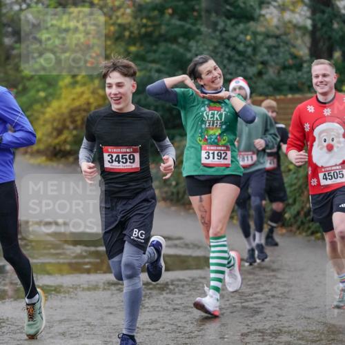 07.12.2025 - St. Pauli X-Mass-Run No. 15 Michael Burmester http://msf.ph/oto/9410755 07.12.2025 11:40:57 Laufen 15, 4312, 15, 3459, 3192, 4505 meine-sportfotos.de