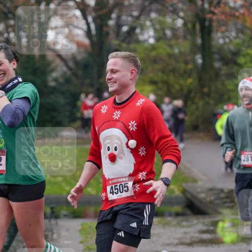 07.12.2025 - St. Pauli X-Mass-Run No. 15 Michael Burmester http://msf.ph/oto/9410781 07.12.2025 11:40:59 Laufen 4, 15, 3192, 15, 4505, 2811 meine-sportfotos.de