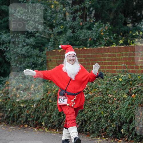 07.12.2025 - St. Pauli X-Mass-Run No. 15 Michael Burmester http://msf.ph/oto/9410797 07.12.2025 09:49:15 Laufen 15, 974 meine-sportfotos.de