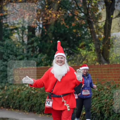 07.12.2025 - St. Pauli X-Mass-Run No. 15 Michael Burmester http://msf.ph/oto/9410824 07.12.2025 09:49:21 Laufen 15, 74, 2751 meine-sportfotos.de