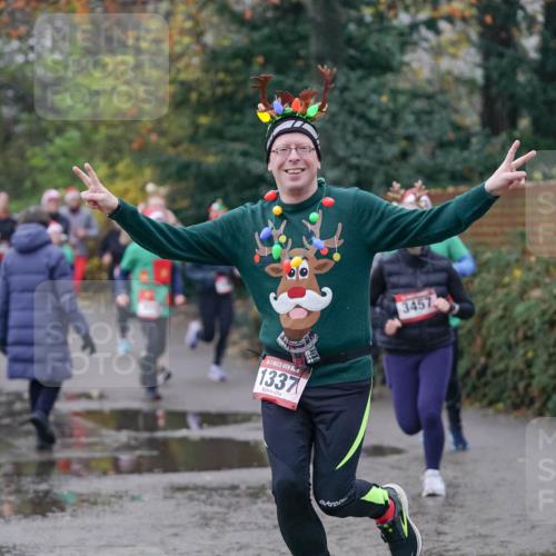 07.12.2025 - St. Pauli X-Mass-Run No. 15 Michael Burmester http://msf.ph/oto/9410837 07.12.2025 11:41:07 Laufen 1337, 3457 meine-sportfotos.de