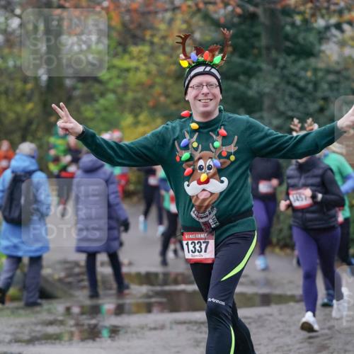 07.12.2025 - St. Pauli X-Mass-Run No. 15 Michael Burmester http://msf.ph/oto/9410843 07.12.2025 11:41:07 Laufen 1, 1337, 5457 meine-sportfotos.de